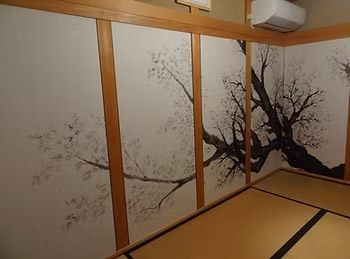 我が家の和室に大きな水墨画